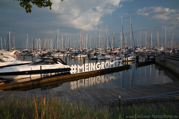 Ostsee Jachthafen Grömitz Lichtstimmung Foto 230577 Segelboote Maste Panoramabild