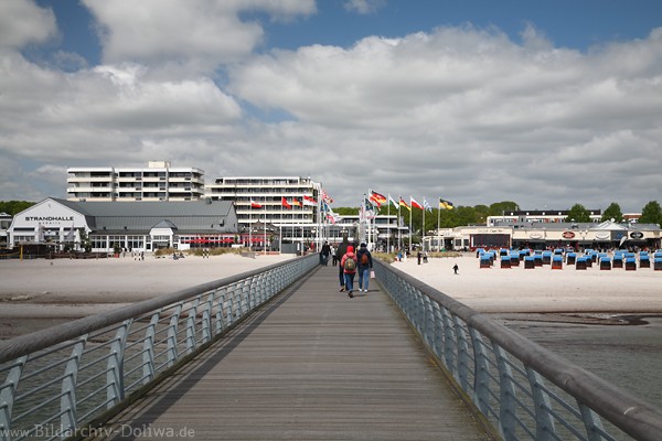 Strandmole Grömitz Ostsee-Meersteg Foto 230886 Seebrücke Besucher Spaziergang Bild