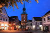 Kappeln Rathausmarkt Nachtbild mit Kirche