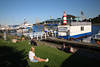 Traveblick Ostsee Flussufer Caf� Urlauber-Restaurant Schiff-Wohnboot Travem�nde Wasserfoto