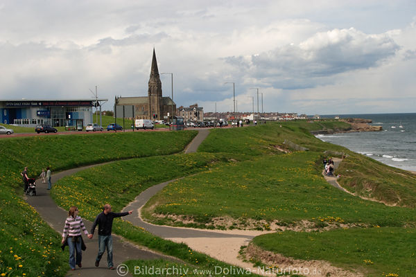 Longsands to Cullercoats St George's Church Blue Reef Aquarium photo
