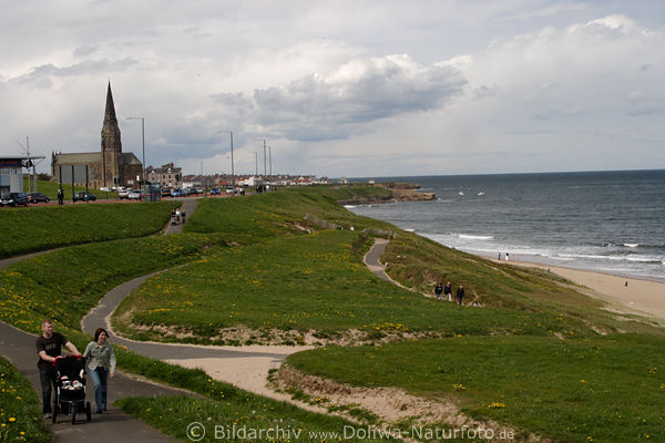 Longsands Beach Strand Meerkste Landschaft Promenade Spazierwege bis Cullercoats Kirche