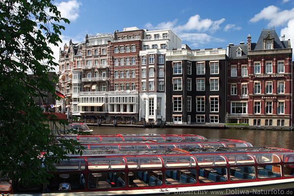 Amsterdam City Skyline Boote bunte Huser Architektur an Amstelgracht