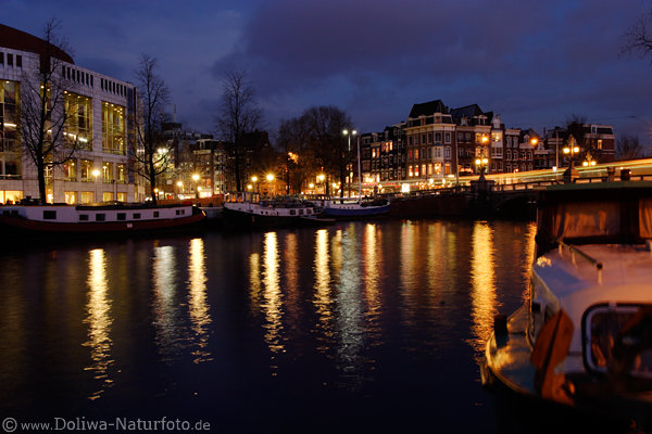 Amsterdam City Amstel Wohnboote Nachtlichter Fluufer Panorama am Blauwbrug Brcke