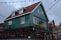 Volendam Holzhaus Koffee-Beer Wine-Snack-Shop & Bar in Hafenstrasse am Markermeer