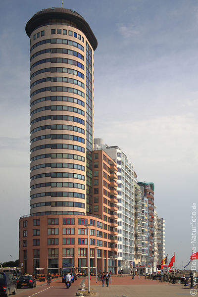 Vlissingen Strandhotel am Meer Promenade Rundturm Hochhuser Architektur am Westerschelde