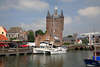 Zierikzee Hafenturm ber Jacht in Wasser Landschaft Nordhafen Foto