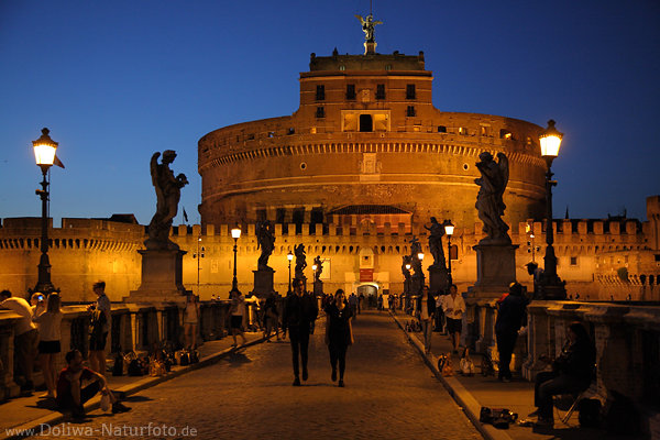 Rom Castel SantAngelo Ponte Engelsburg Brcke Nacht-Lichter ppstliche Festung