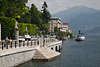 Tremezzo Como-See Uferstrasse Promenade Häuser Wasser Schiff Alpenblick