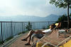 Gardasee Hotel Terrasse Bergpanorama Frau Mdchen Lifestyle in 600m Hhe