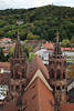 Doppelt�rme Freiburg M�nster Foto Sicht bis Schlossbergturm �ber Altstadt H�user