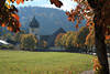 Hinterzarten Herbstlandschaft Foto Kirche Grnwiese am Schwarzwald Berg
